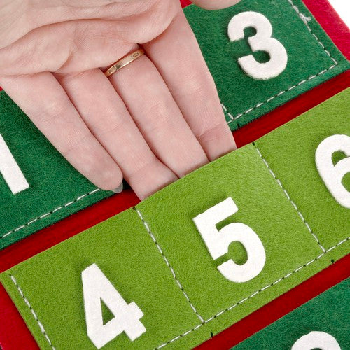 Calendario de adviento de fieltro